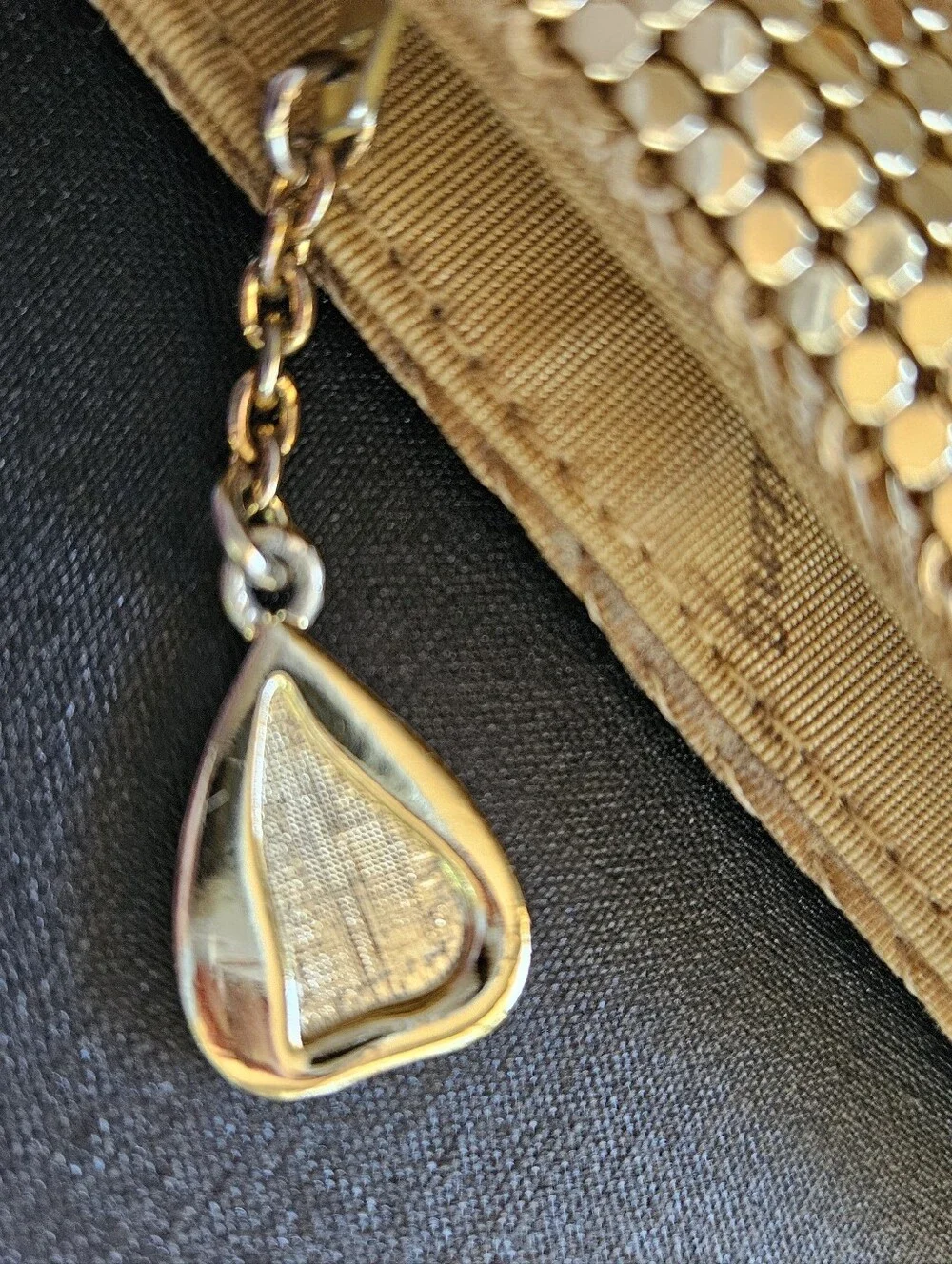 Whiting & Davis vintage comes leave